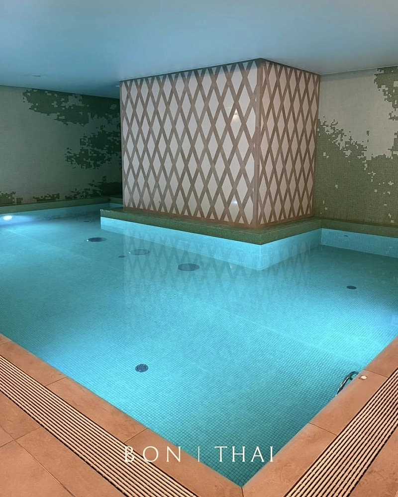 Бассейн в BON THAI Индиго временно не работает